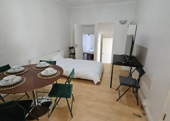 Spacious 3-Bedroom Apartment!