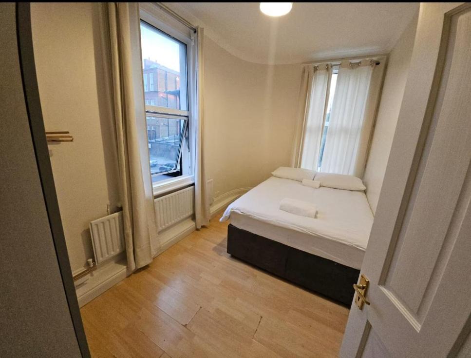 Spacious 3-bedroom Apartment! Londra